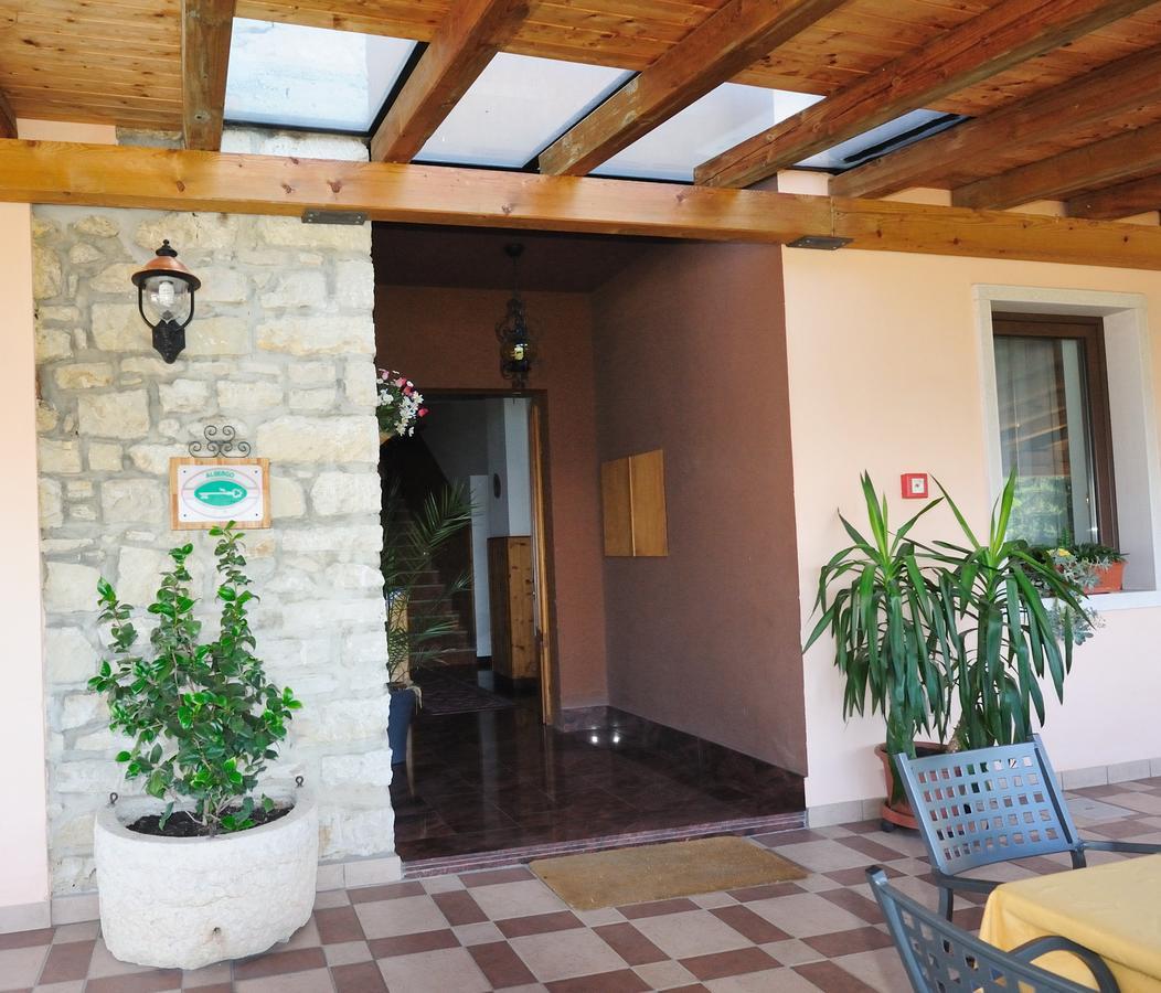 Hotel San Remo San Zeno di Montagna Exterior foto